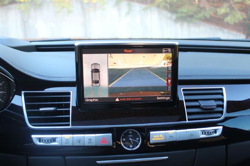 Audi A8  2017 Audi A8  2017