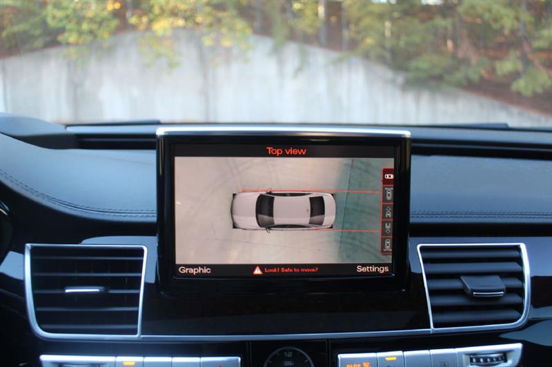 Audi A8  2017 Audi A8  2017