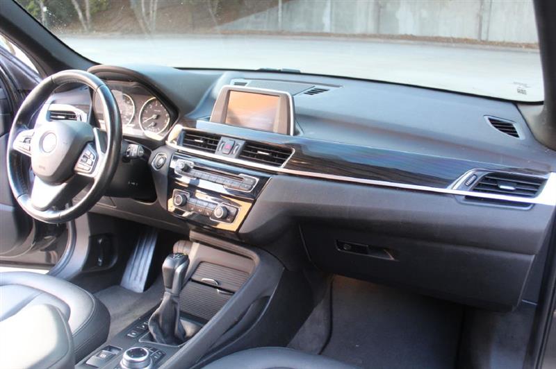 BMW X1  2017 BMW X1  2017