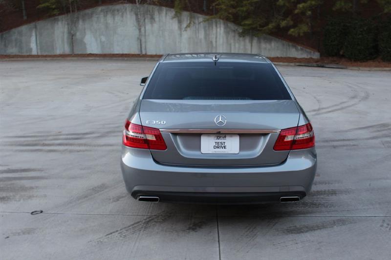 Mercedes-Benz E-Class  2010