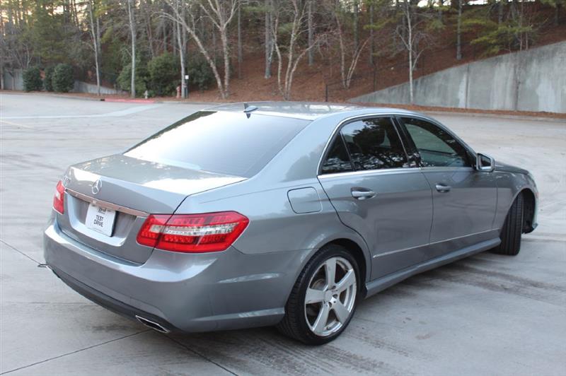 Mercedes-Benz E-Class  2010