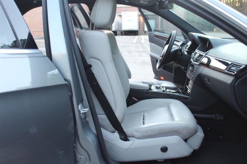 Mercedes-Benz E-Class  2010