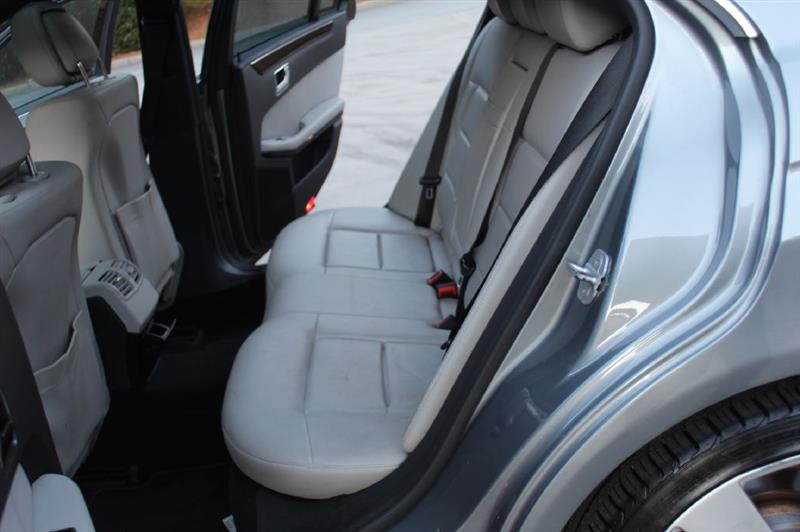 Mercedes-Benz E-Class  2010