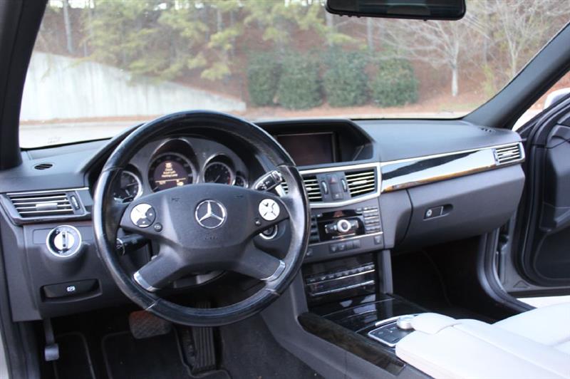 Mercedes-Benz E-Class  2010