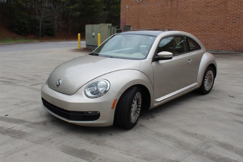 Volkswagen Beetle  2013