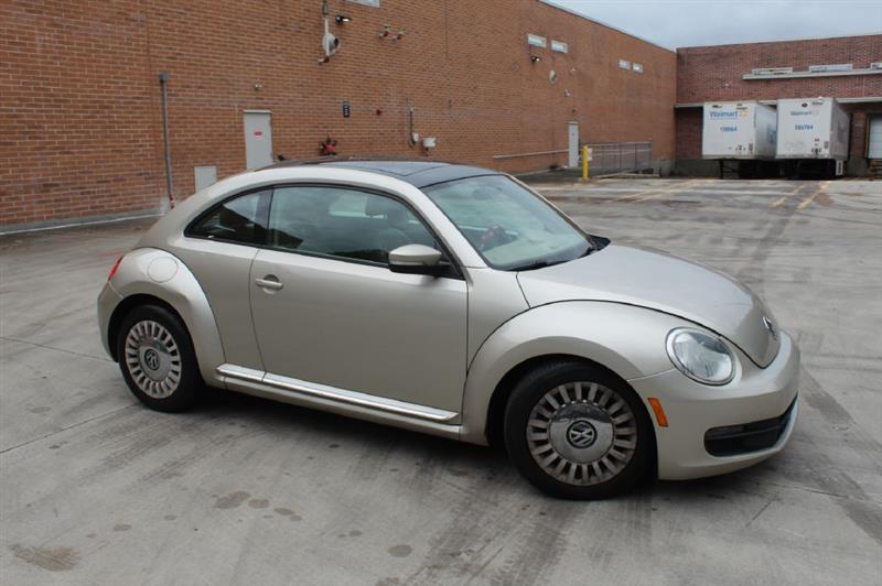 Volkswagen Beetle  2013