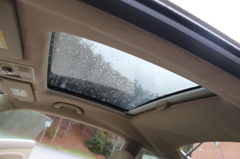 Volkswagen Beetle  2013