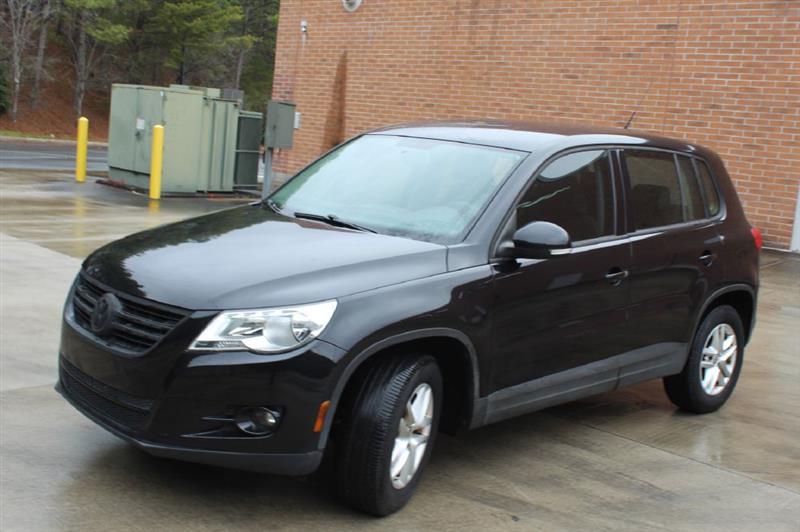 Volkswagen Tiguan  2011
