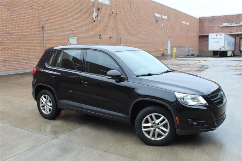 Volkswagen Tiguan  2011