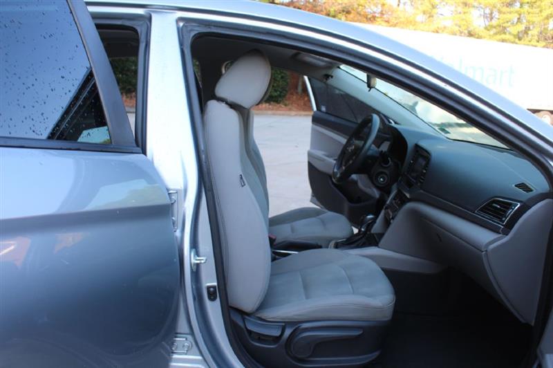 Hyundai Elantra  2017