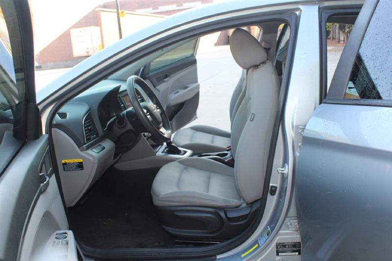 Hyundai Elantra  2017