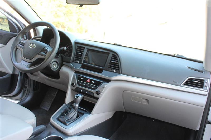 Hyundai Elantra  2017