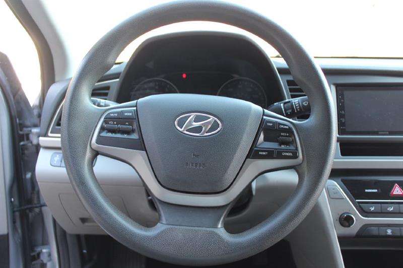 Hyundai Elantra  2017