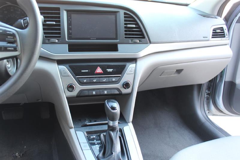 Hyundai Elantra  2017