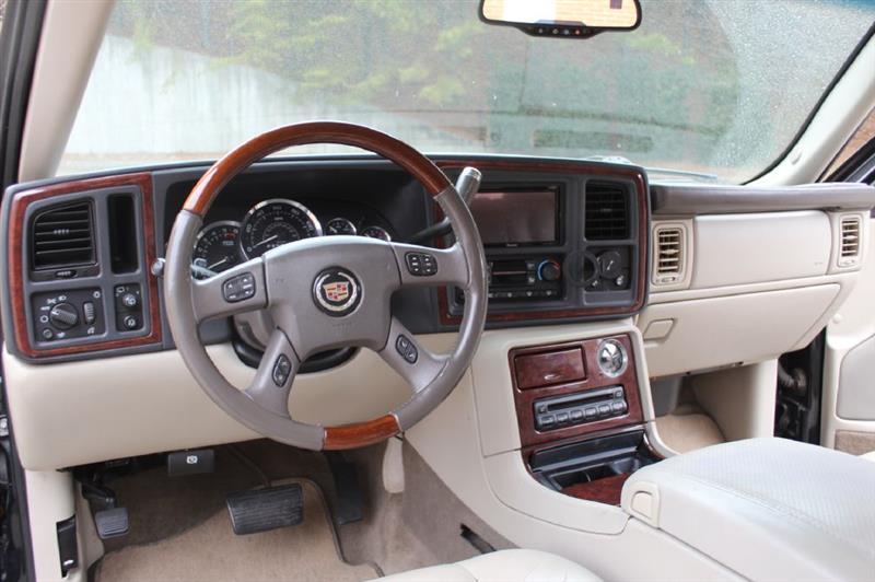 Cadillac Escalade  2006