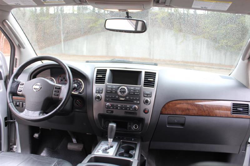 Nissan Armada  2010