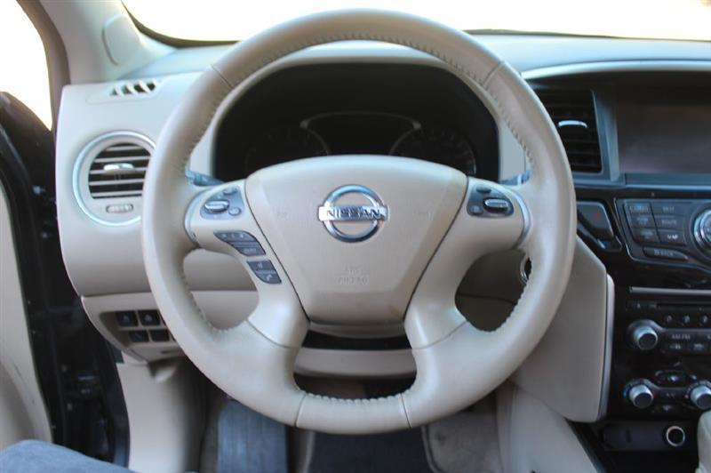 Nissan Pathfinder  2015