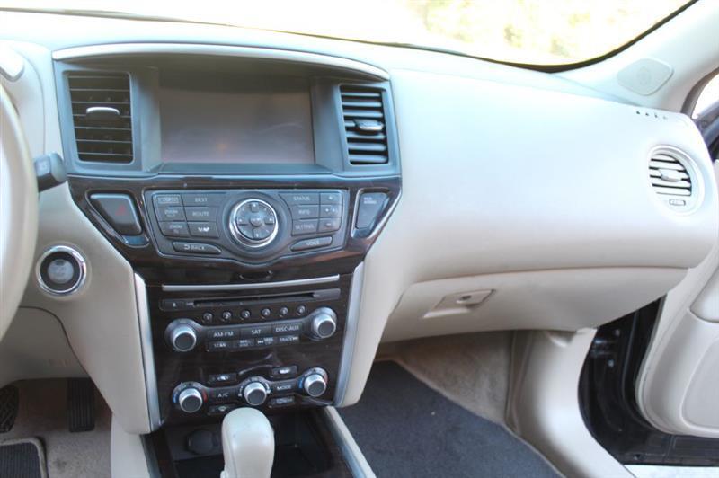 Nissan Pathfinder  2015