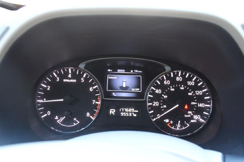 Nissan Pathfinder  2015