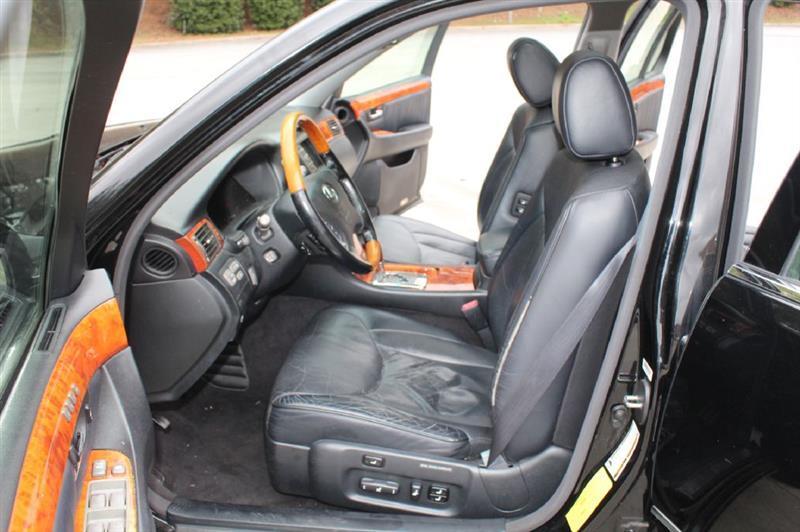 Lexus LS 430  2005