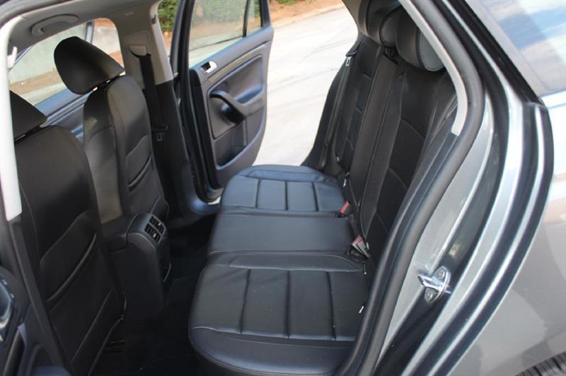 Volkswagen Jetta SportWagen  2012