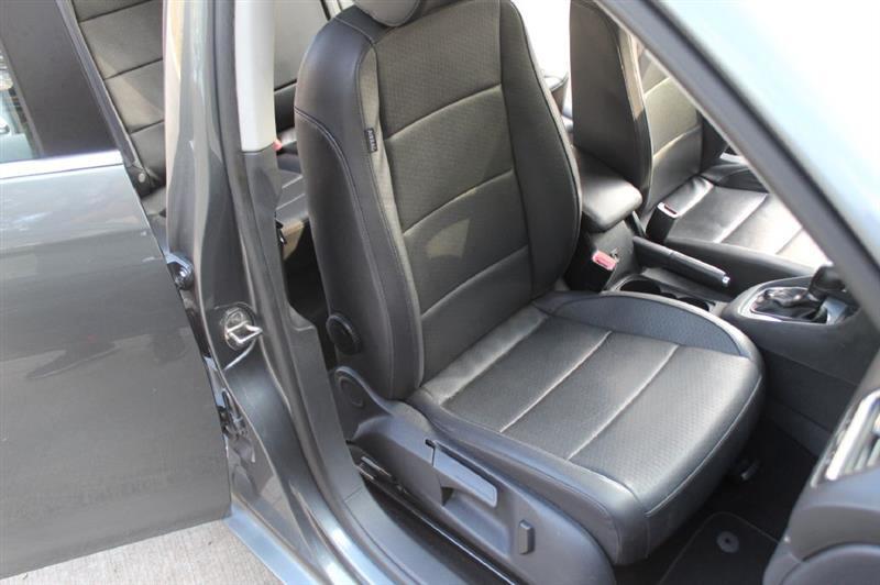 Volkswagen Jetta SportWagen  2012