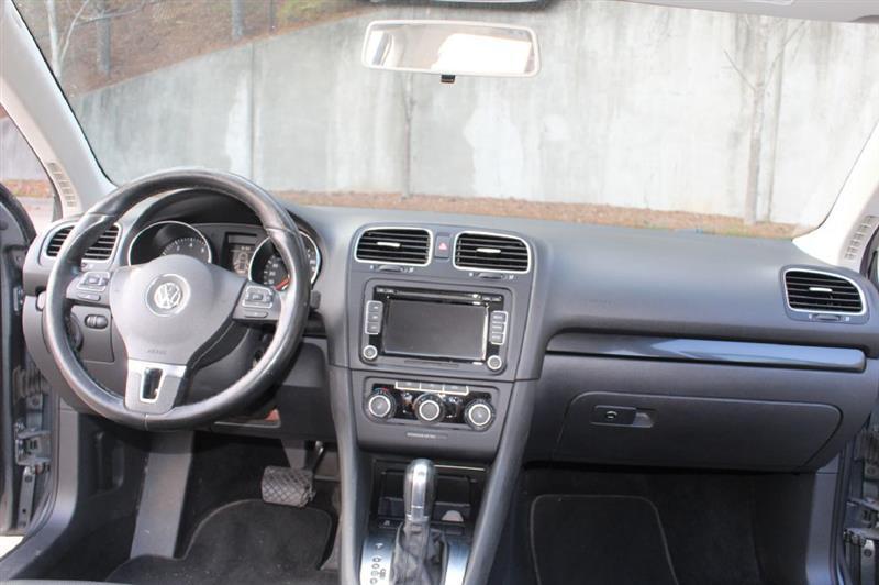 Volkswagen Jetta SportWagen  2012