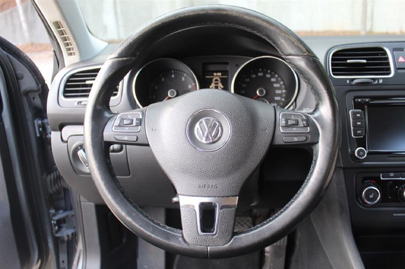Volkswagen Jetta SportWagen  2012