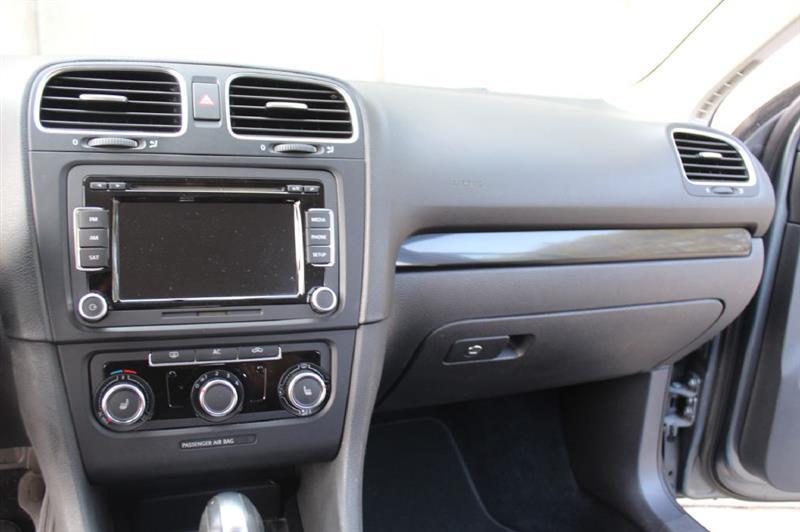 Volkswagen Jetta SportWagen  2012