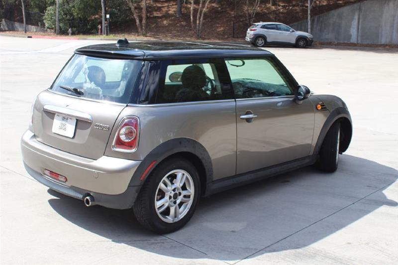 MINI Cooper  2012