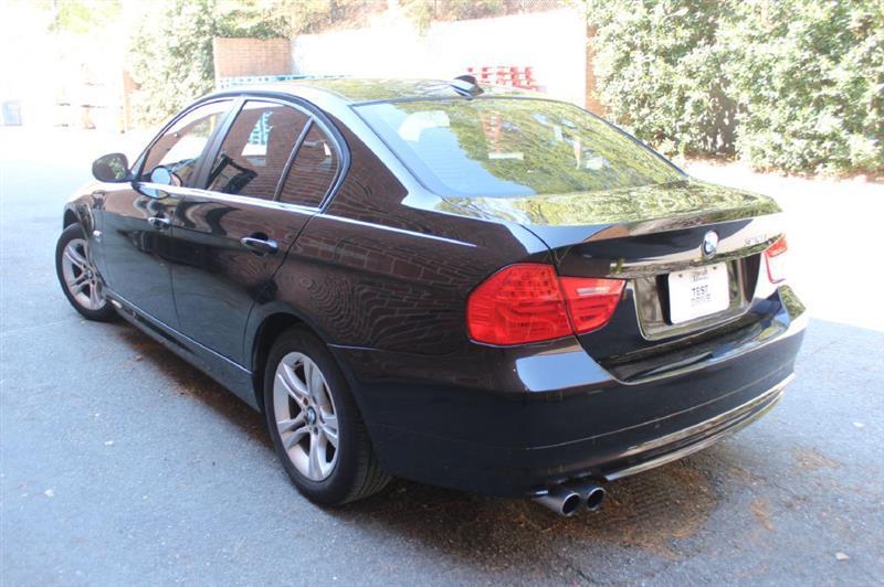 BMW 3-Series  2011
