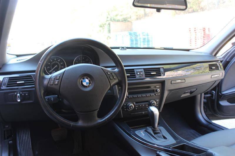 BMW 3-Series  2011