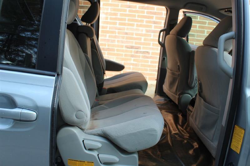 Toyota Sienna  2013