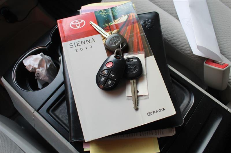 Toyota Sienna  2013