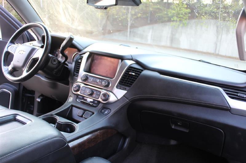 Chevrolet Suburban  2017