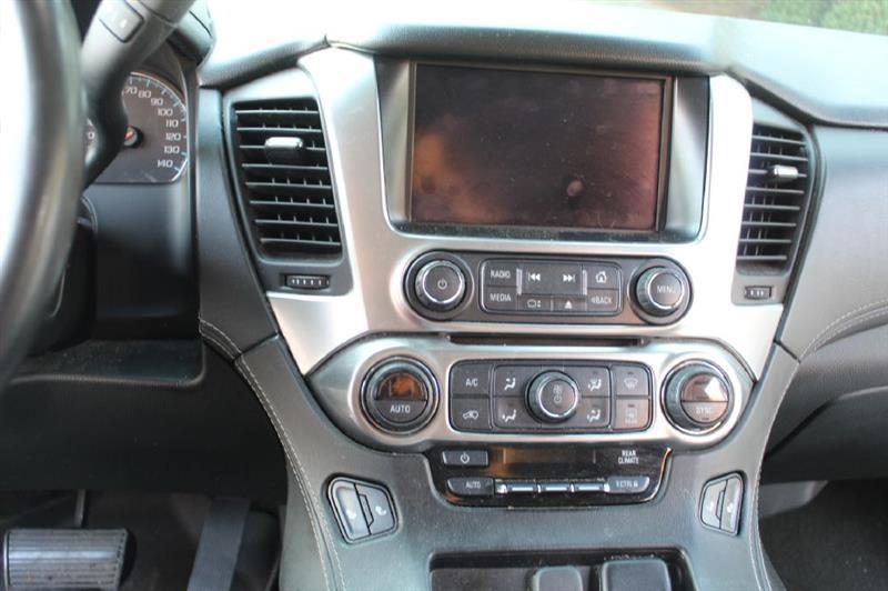 Chevrolet Suburban  2017