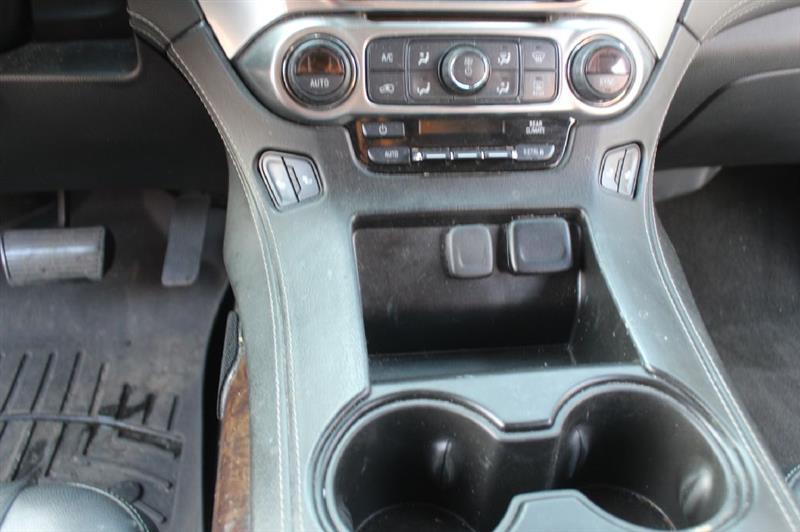 Chevrolet Suburban  2017