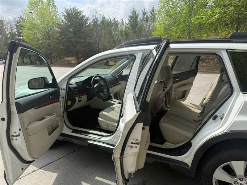 Subaru Outback  2011