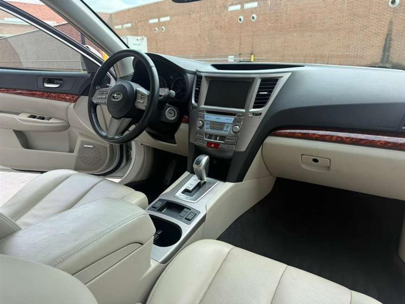 Subaru Outback  2011