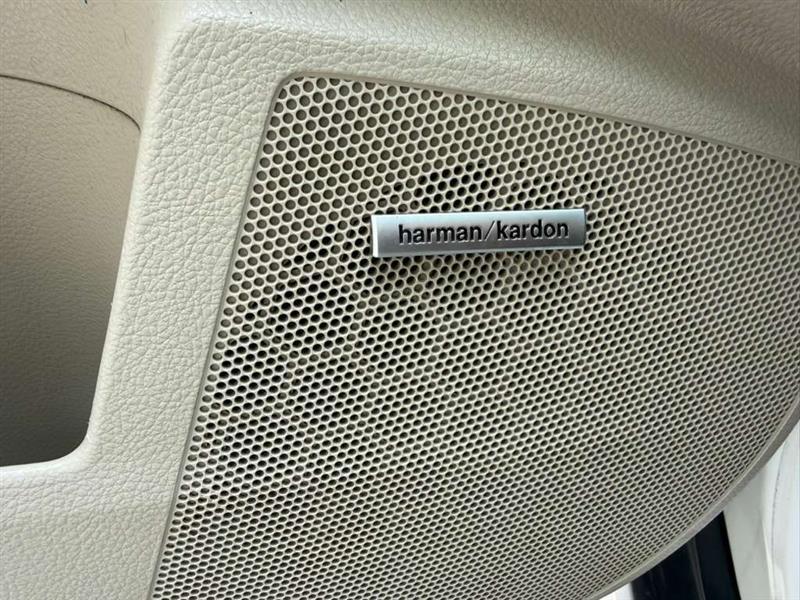 Subaru Outback  2011