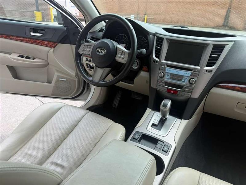 Subaru Outback  2011