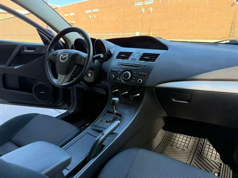 Mazda MAZDA3  2012