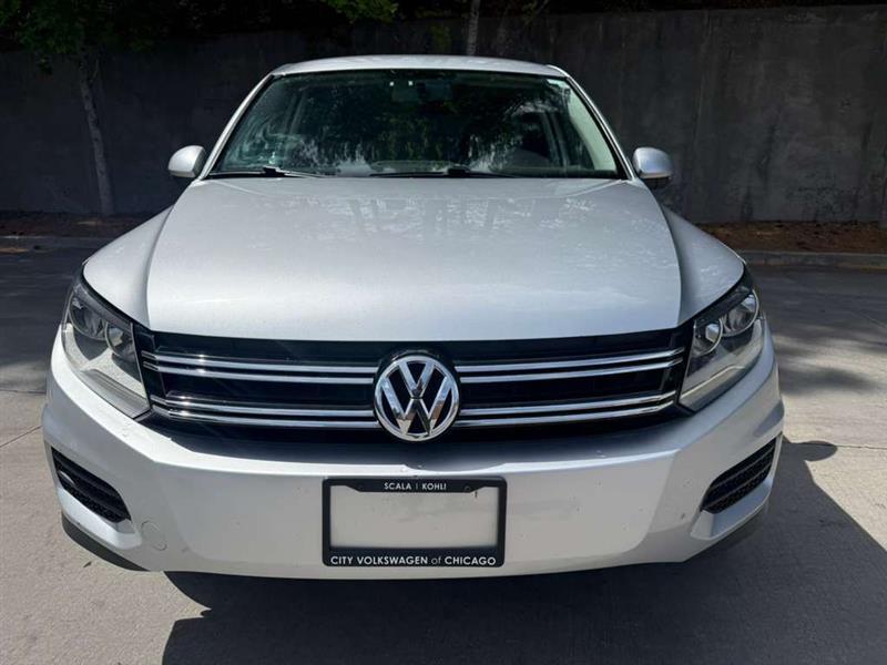 Volkswagen Tiguan  2012