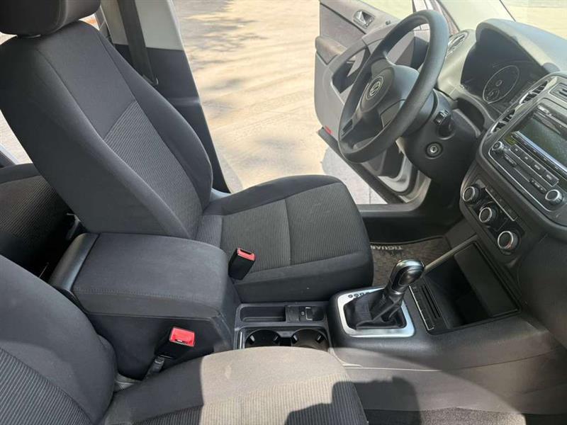 Volkswagen Tiguan  2012