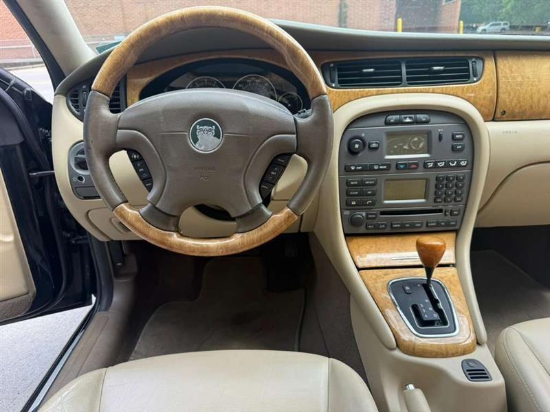 Jaguar X-Type  2004