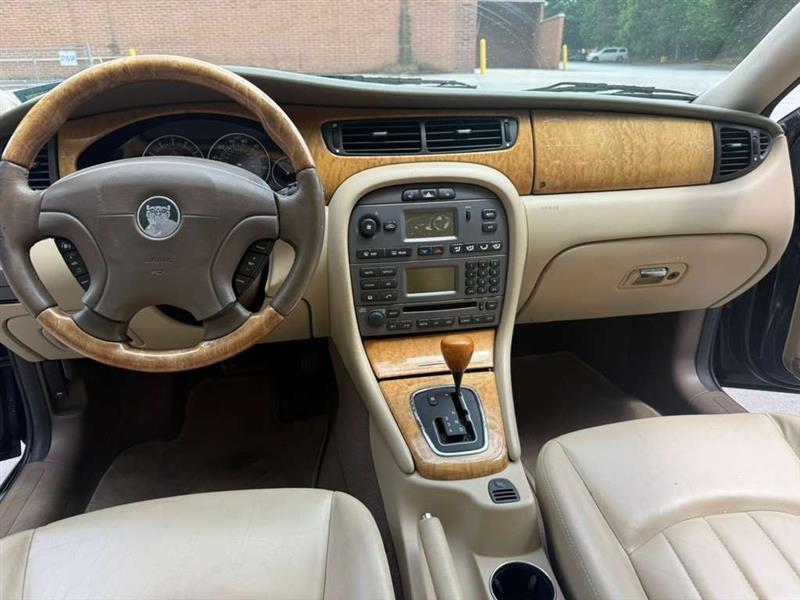 Jaguar X-Type  2004
