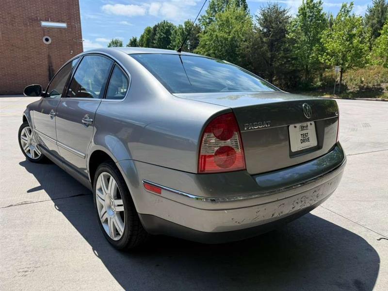 Volkswagen Passat  2005