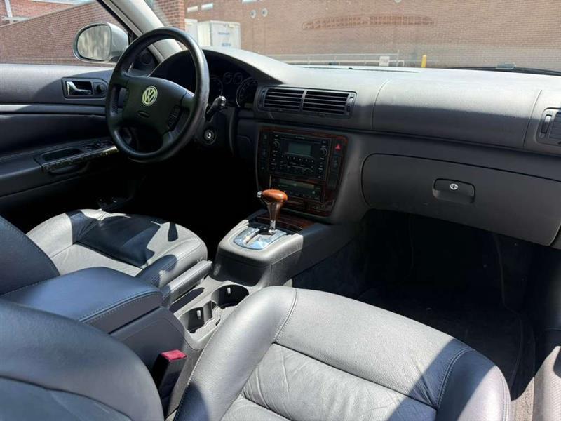 Volkswagen Passat  2005