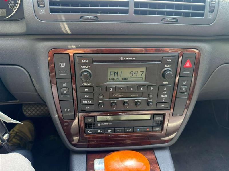 Volkswagen Passat  2005