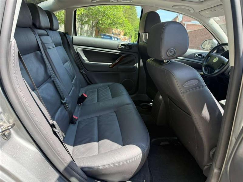 Volkswagen Passat  2005